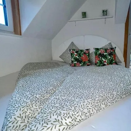 Almsternderl 2.0 - Gemütliches In Gosau